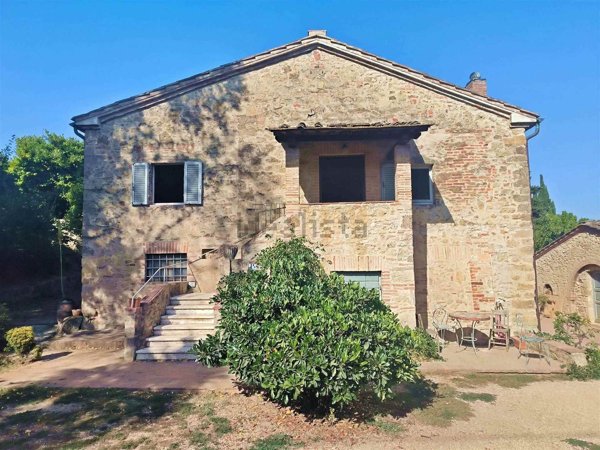 appartamento in vendita a Poggibonsi in zona Staggia Senese