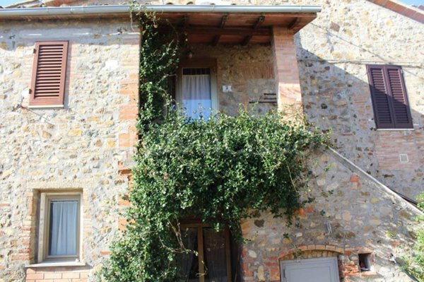 casa indipendente in vendita a Poggibonsi