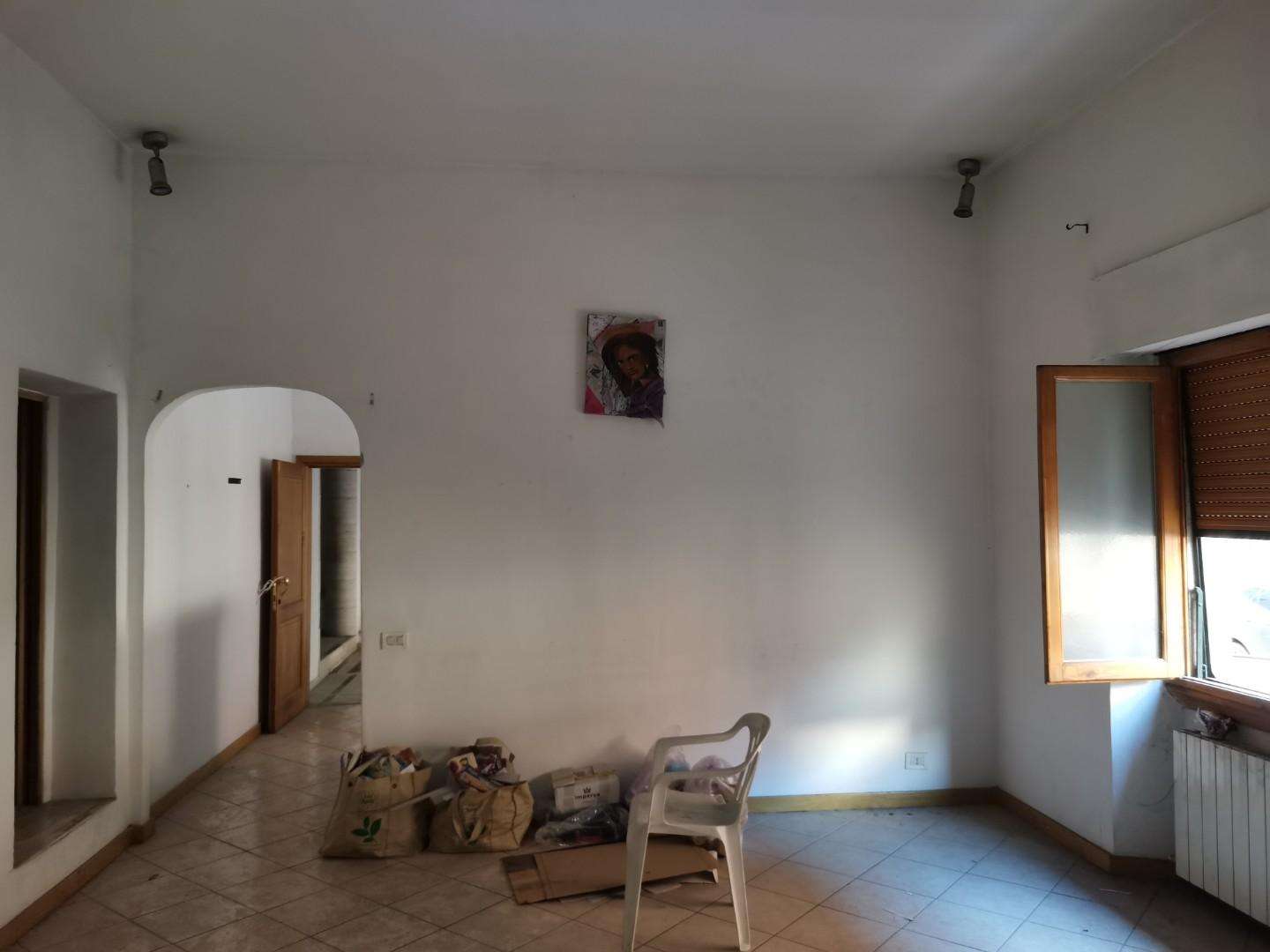 intera palazzina in vendita a Poggibonsi in zona Centro Storico