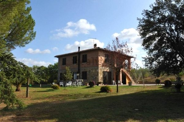casa indipendente in vendita a Poggibonsi