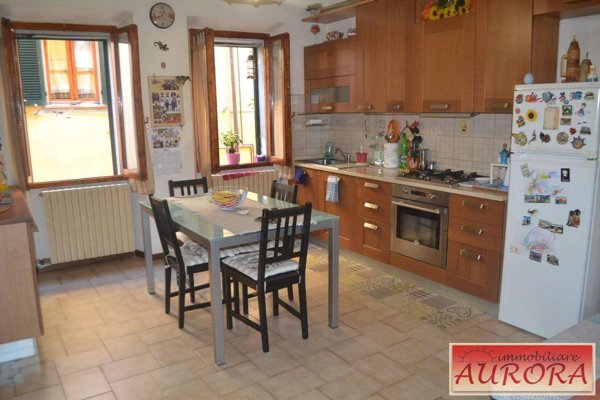appartamento in vendita a Poggibonsi in zona Centro Storico