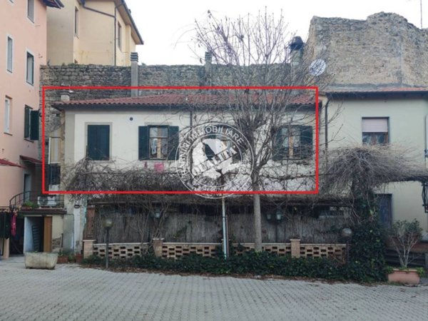 appartamento in vendita a Poggibonsi in zona Staggia Senese