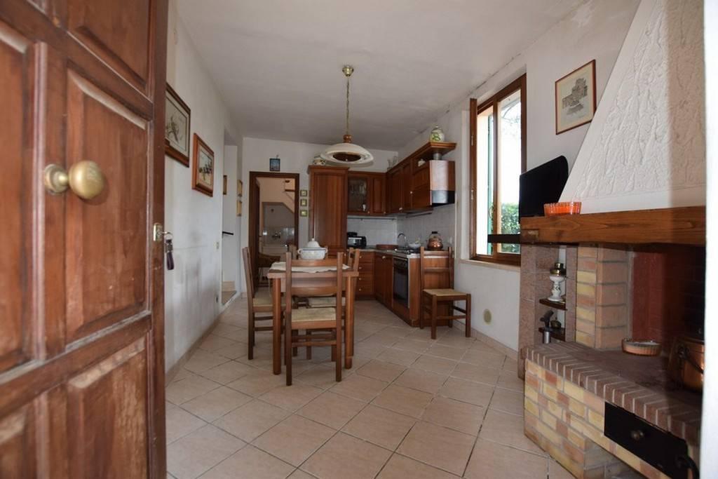 casa indipendente in vendita a Poggibonsi