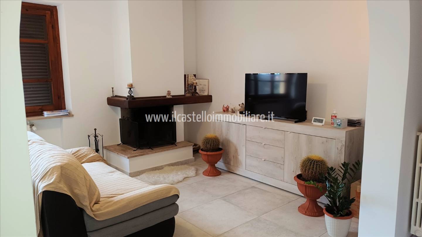 intera palazzina in vendita a Poggibonsi