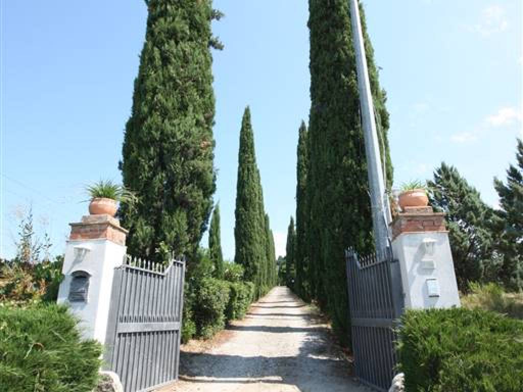 casa indipendente in vendita a Poggibonsi