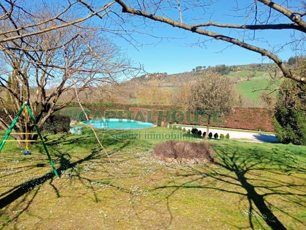 casa indipendente in vendita a Poggibonsi