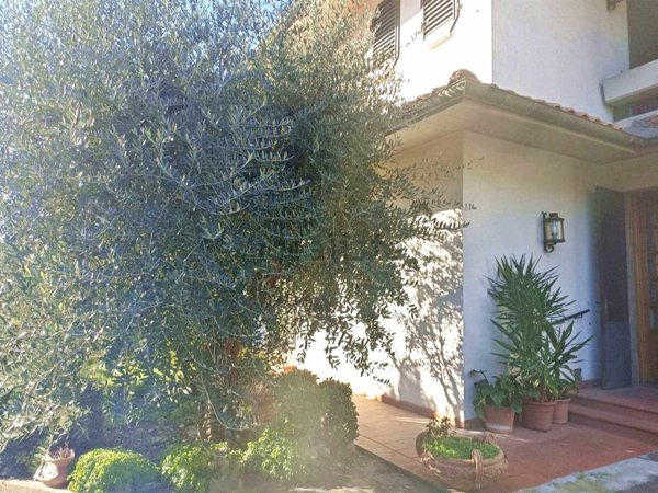 casa indipendente in vendita a Poggibonsi