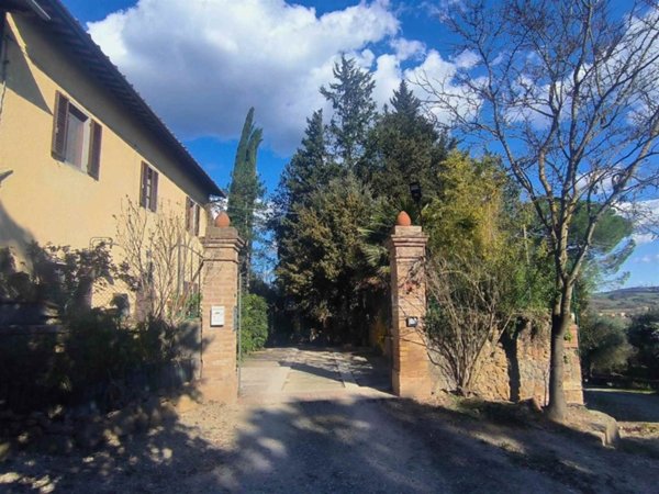azienda agricola in vendita a Poggibonsi