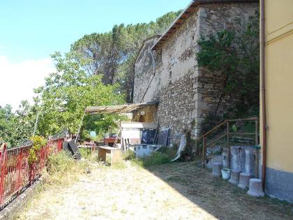 locale di sgombero in vendita a Poggibonsi