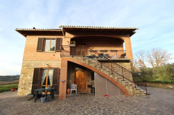 casa indipendente in vendita a Poggibonsi