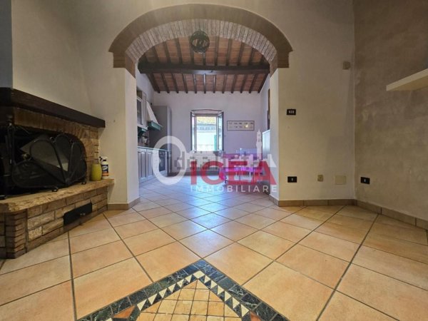 appartamento in vendita a Poggibonsi in zona Staggia Senese