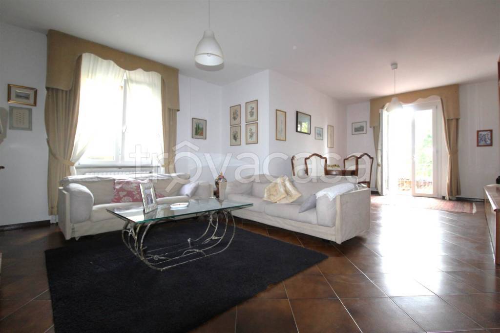 casa indipendente in vendita a Poggibonsi