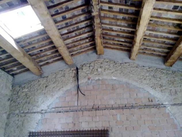 casa indipendente in vendita a Poggibonsi in zona Lecchi di Staggia