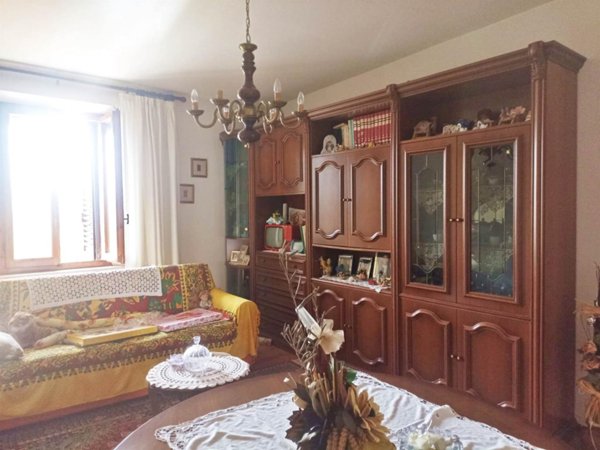 casa indipendente in vendita a Poggibonsi