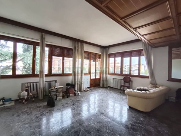 appartamento in vendita a Poggibonsi in zona Centro Storico