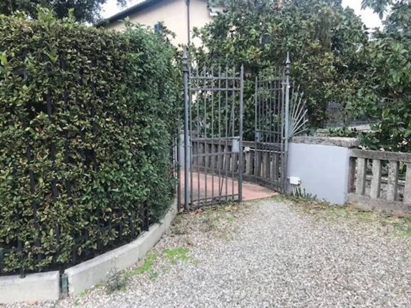 casa indipendente in vendita a Poggibonsi in zona Centro Storico