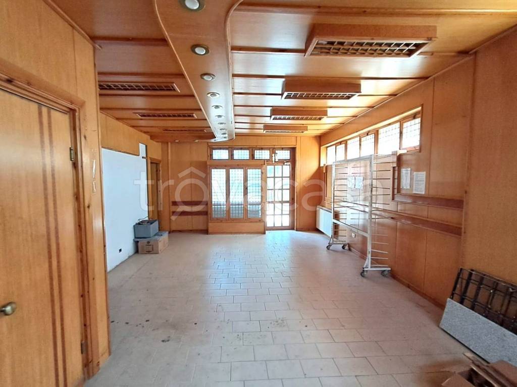 trivano in vendita a Poggibonsi in zona Staggia Senese