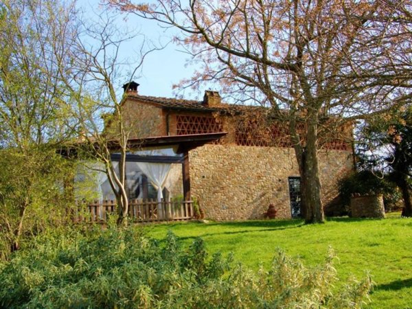 casa indipendente in vendita a Poggibonsi in zona Staggia Senese