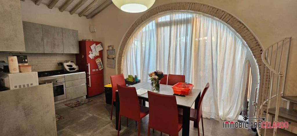 appartamento in vendita a Poggibonsi in zona Staggia Senese