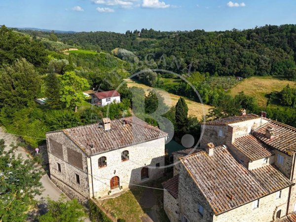 casa indipendente in vendita a Poggibonsi