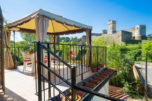 appartamento in vendita a Poggibonsi in zona Staggia Senese