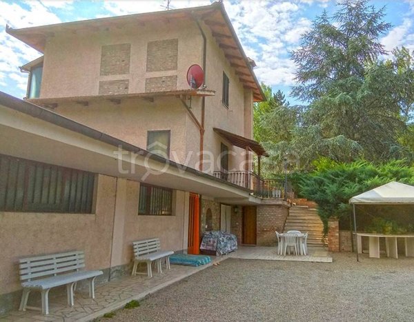 casa indipendente in vendita a Poggibonsi