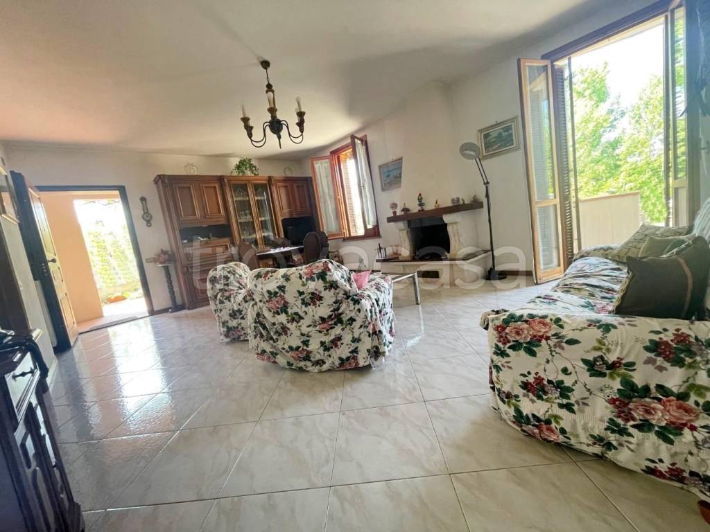 casa indipendente in vendita a Poggibonsi