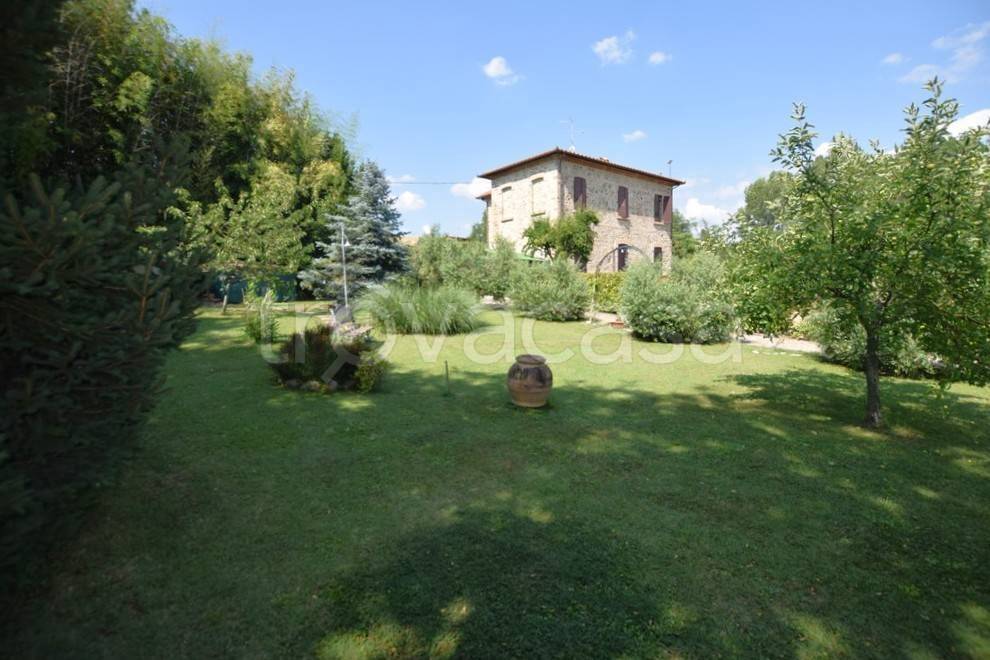 casa indipendente in vendita a Poggibonsi