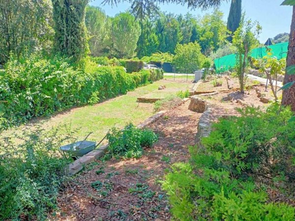 casa indipendente in vendita a Poggibonsi in zona Staggia Senese