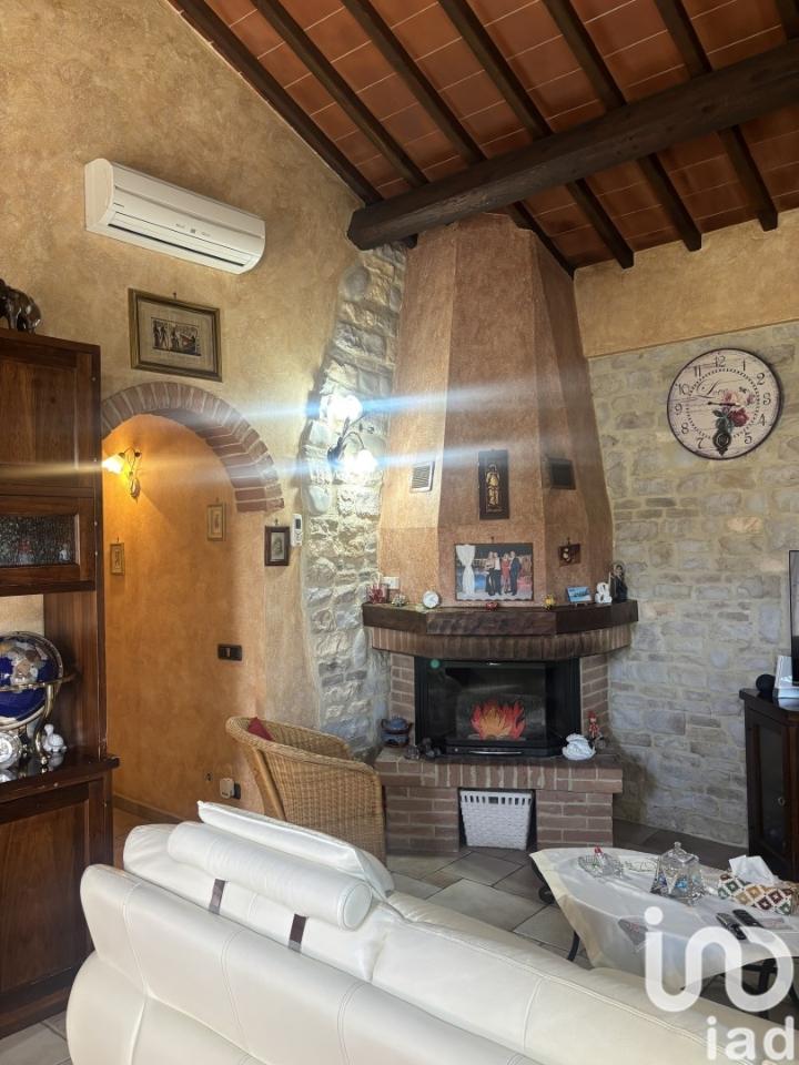 casa indipendente in vendita a Poggibonsi