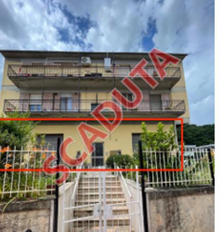 negozio in vendita a Poggibonsi