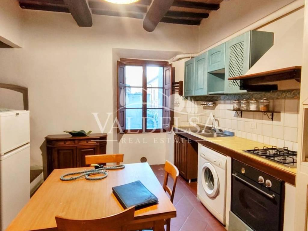 appartamento in vendita a Poggibonsi in zona Centro Storico