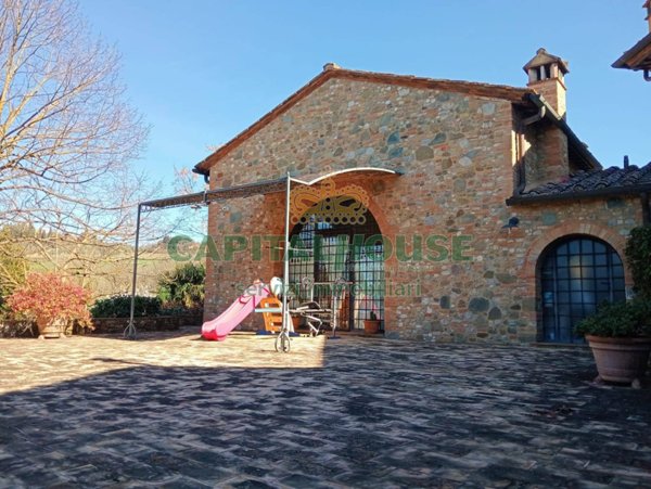 casa indipendente in vendita a Poggibonsi
