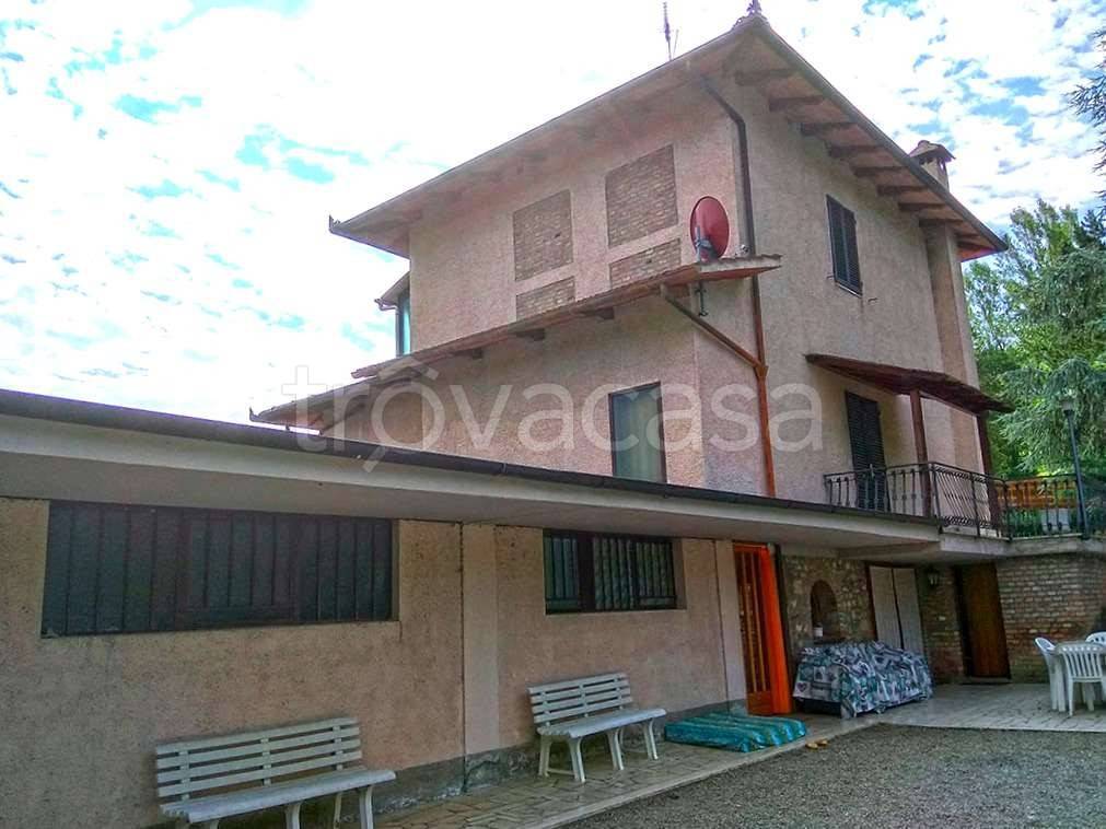 casa indipendente in vendita a Poggibonsi