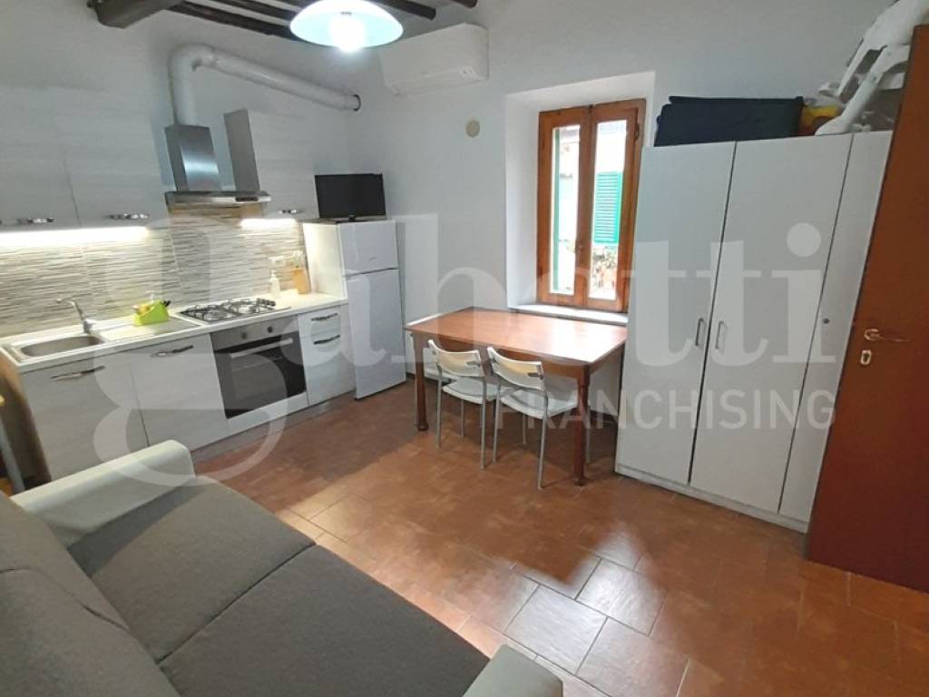 appartamento in vendita a Poggibonsi in zona Centro Storico