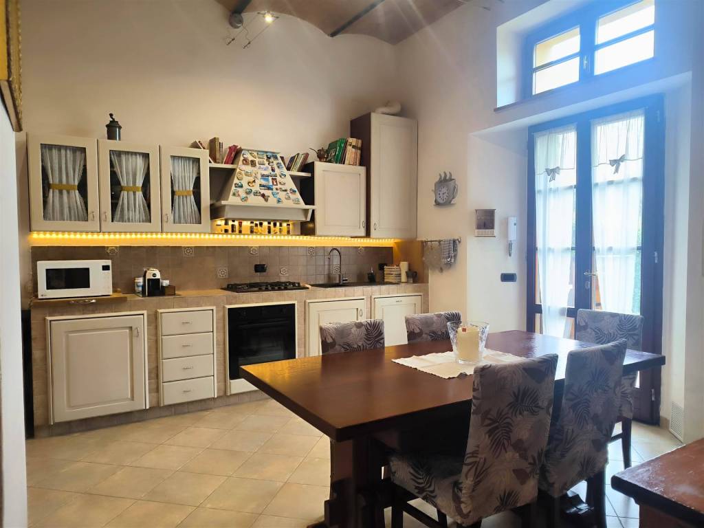 casa indipendente in vendita a Poggibonsi