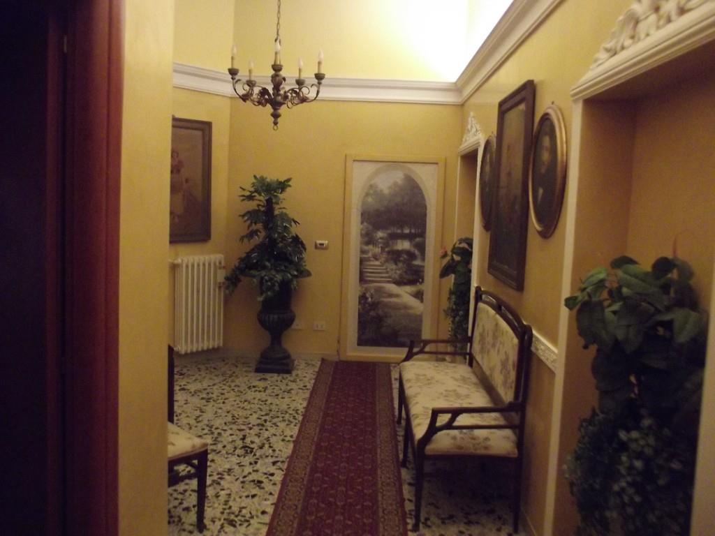 appartamento in vendita a Poggibonsi in zona Centro Storico