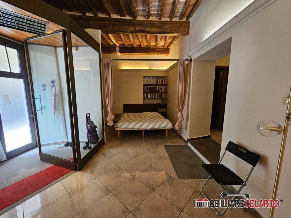 negozio in vendita a Poggibonsi