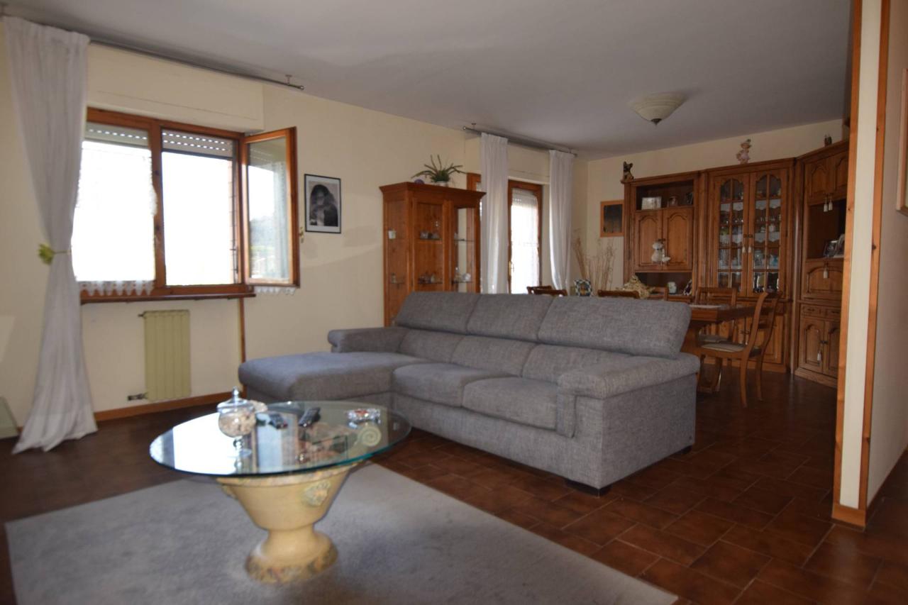 appartamento in vendita a Poggibonsi in zona Staggia Senese