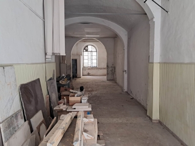 locale di sgombero in vendita a Poggibonsi