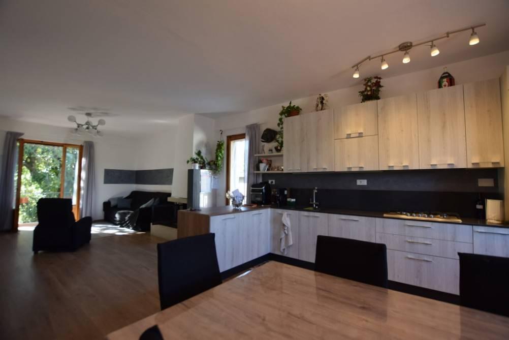 casa indipendente in vendita a Poggibonsi