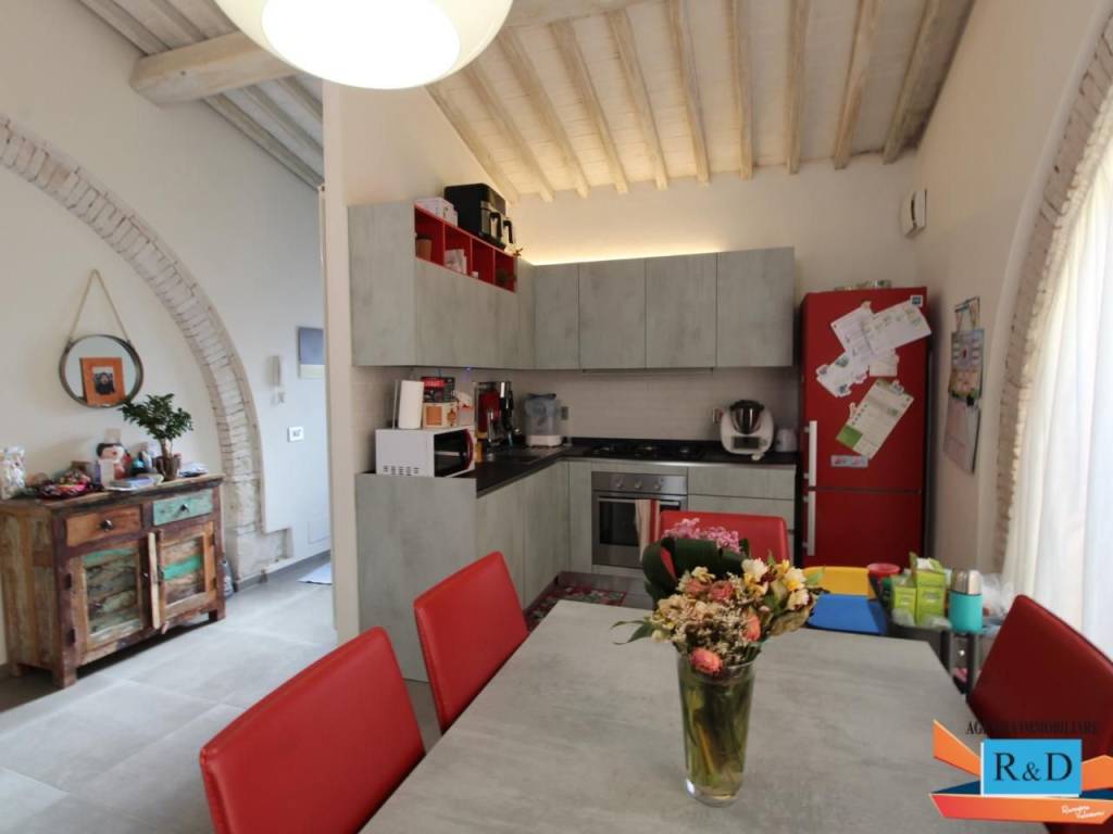 appartamento in vendita a Poggibonsi in zona Staggia Senese