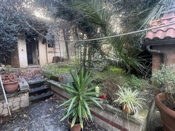 casa indipendente in vendita a Poggibonsi