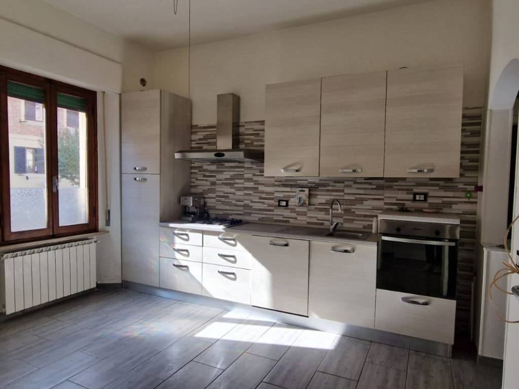 appartamento in vendita a Poggibonsi in zona Centro Storico