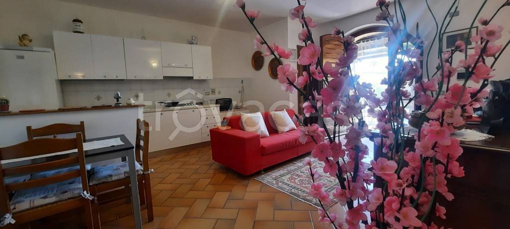 appartamento in vendita a Poggibonsi in zona Staggia Senese