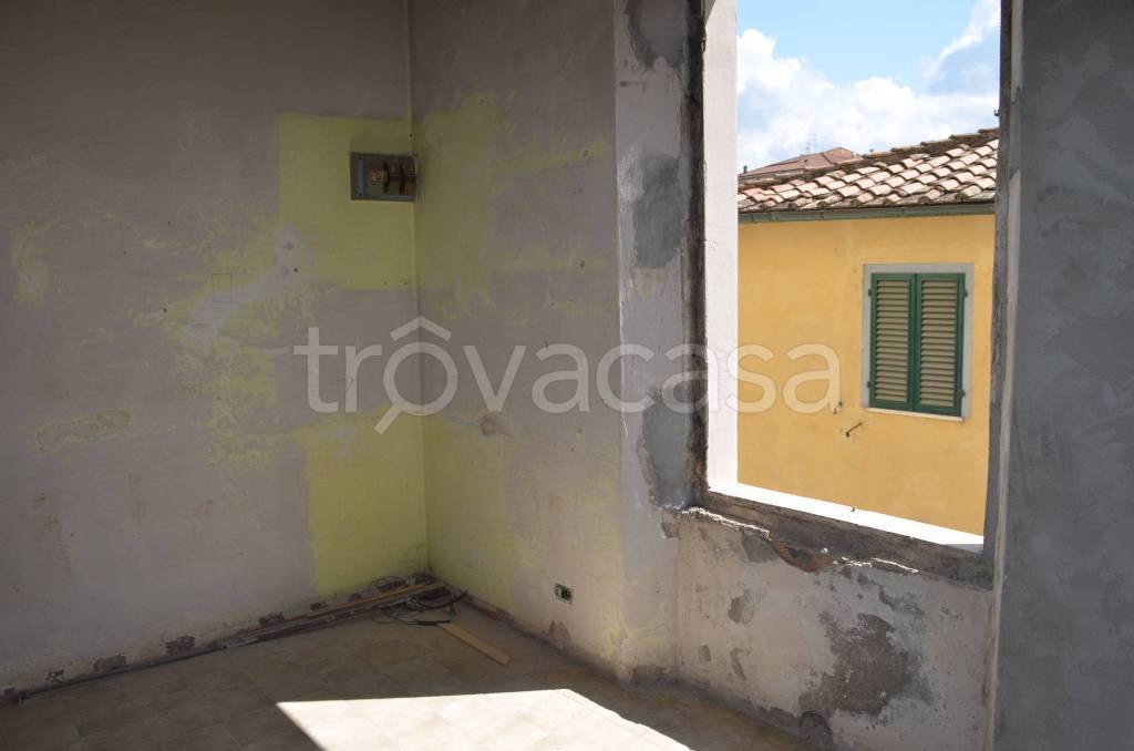 appartamento in vendita a Poggibonsi in zona Centro Storico