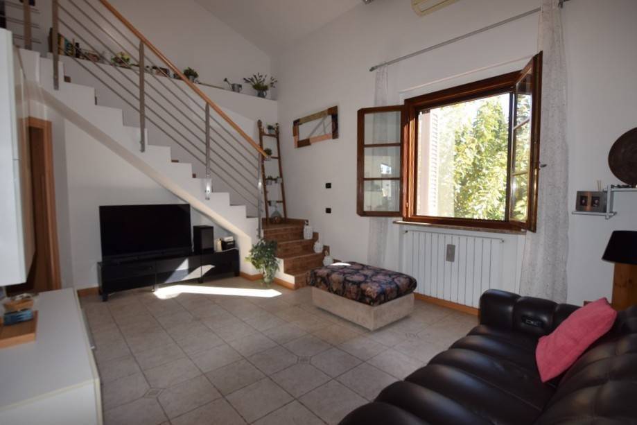 casa semindipendente in vendita a Poggibonsi