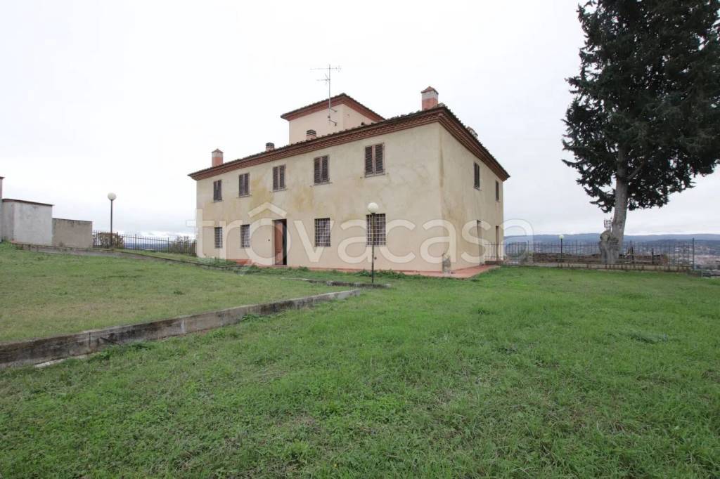casa indipendente in vendita a Poggibonsi