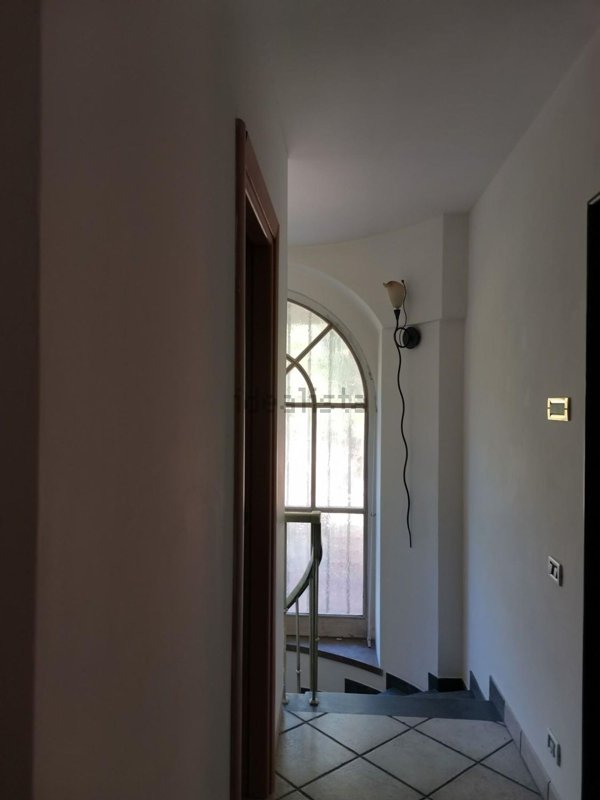 casa indipendente in vendita a Poggibonsi