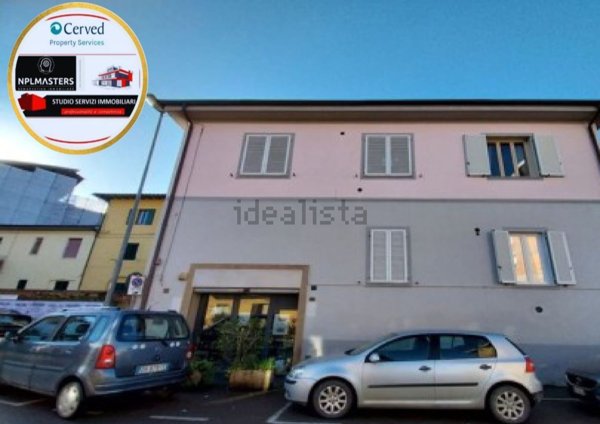 locale di sgombero in vendita a Poggibonsi
